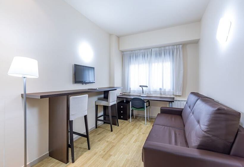 استودیو اجرایی, Residencia Universitaria Erasmo