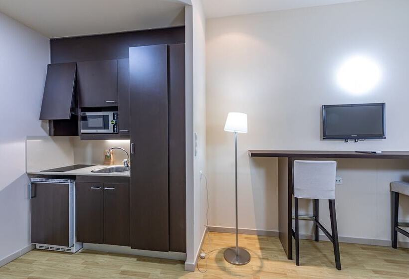 استودیو اجرایی, Residencia Universitaria Erasmo