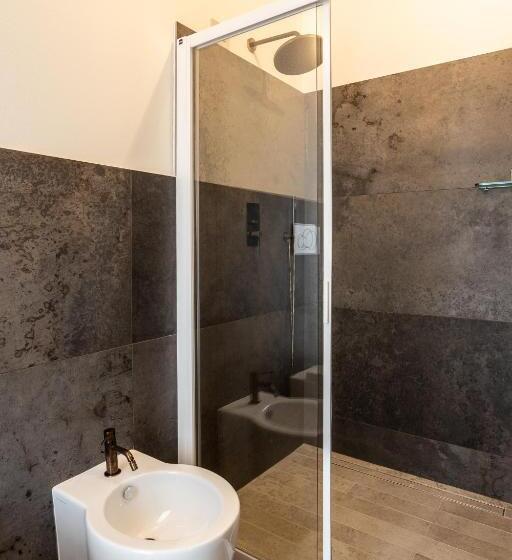 スタンダードトリプルルーム, Civiconove Affittacamere