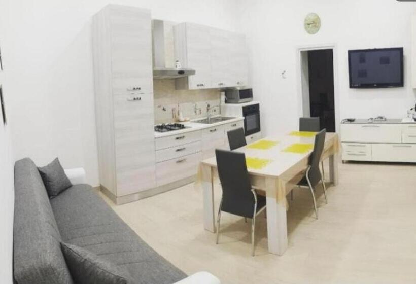 خانه 2 خوابه, La Residenza Della Fenice