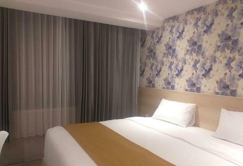 חדר סופריור, Lereng Bromo