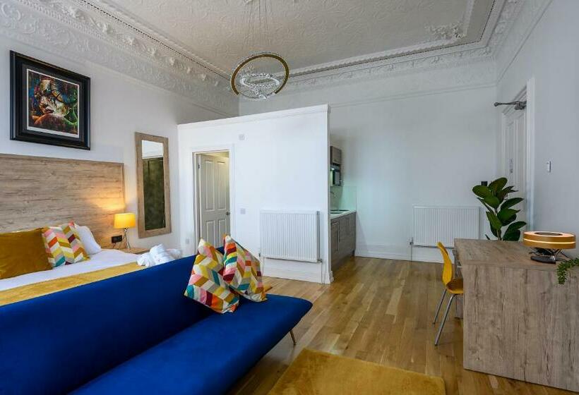 キングサイズベッドのスイートルーム, The Clarendon