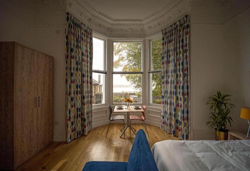 キングサイズベッドのスイートルーム, The Clarendon