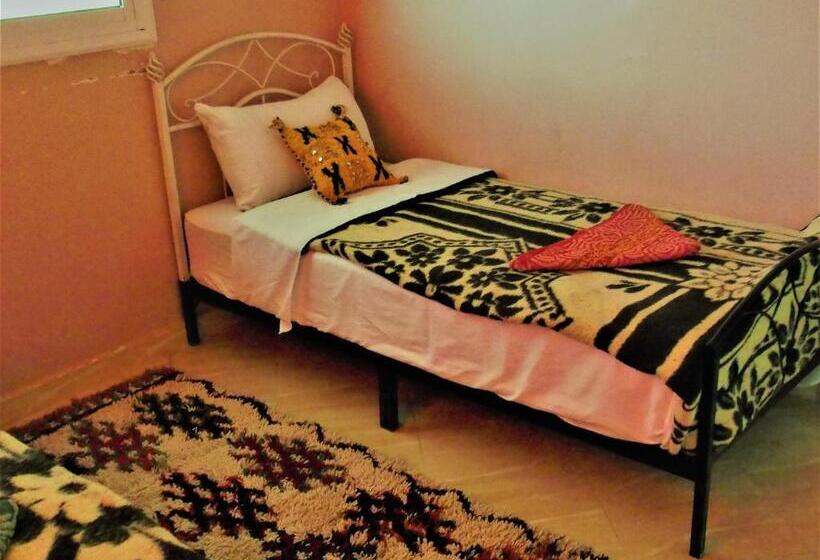 اتاق استاندارد با سرویس بهداشتی مشترک, Tifinagh Guest House