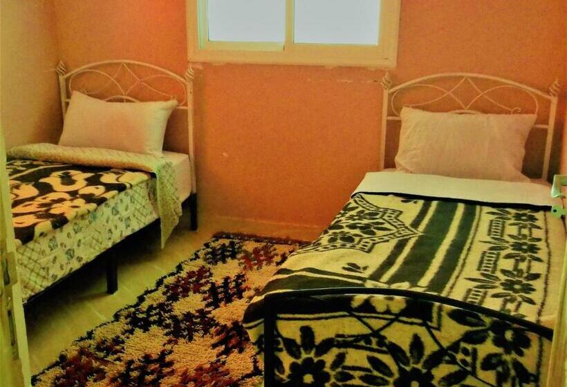 اتاق استاندارد با سرویس بهداشتی مشترک, Tifinagh Guest House
