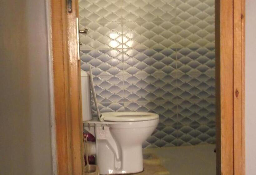 اتاق استاندارد با سرویس بهداشتی مشترک, Tifinagh Guest House