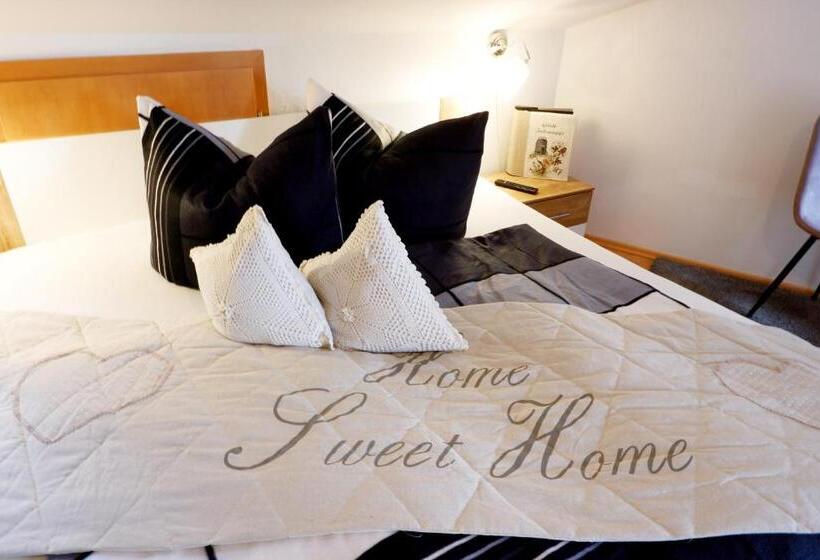 Номер Стандарт с Балконом, Frühstückspension Mayer Schiller