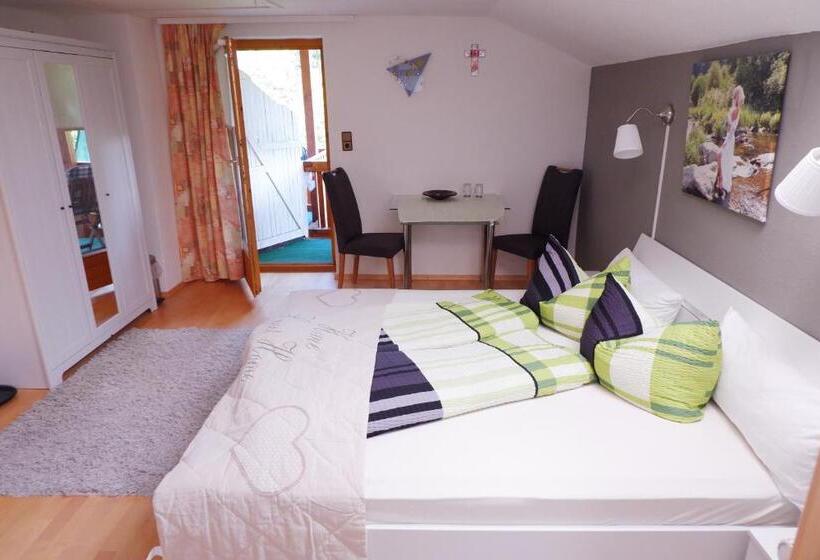 Номер Стандарт с Балконом, Frühstückspension Mayer Schiller