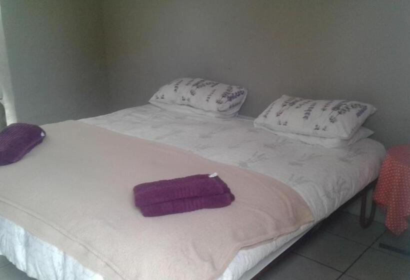 Номер Стандарт Индивидуальный, Poplar Guest House