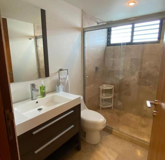 Apartamento 1 Dormitório com Sacada, Chicago House