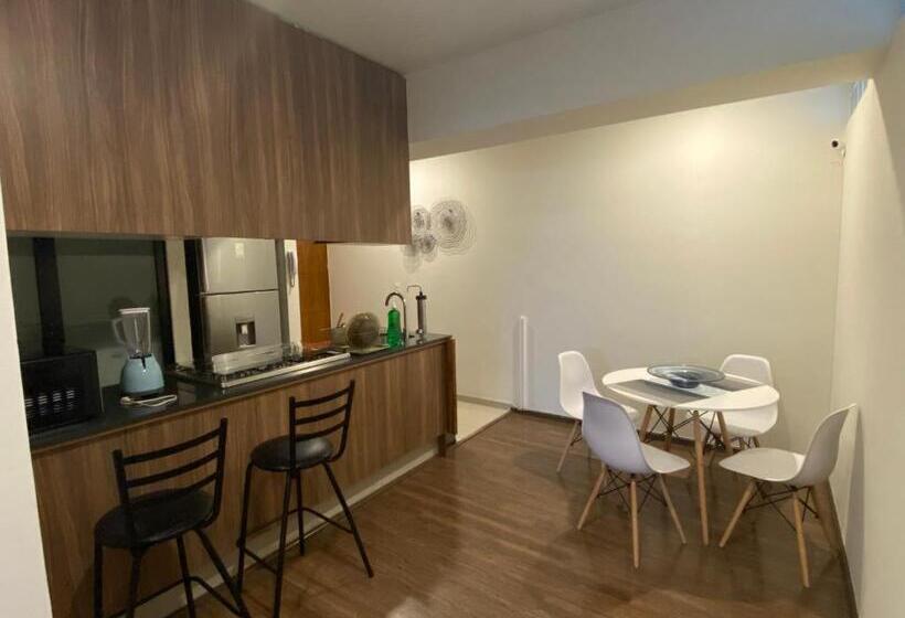 Apartamento 3 Dormitórios, Chicago House