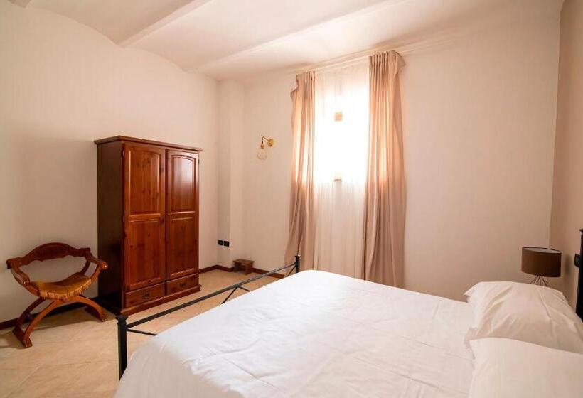 דירת שני חדרים, Casale Rancaglia