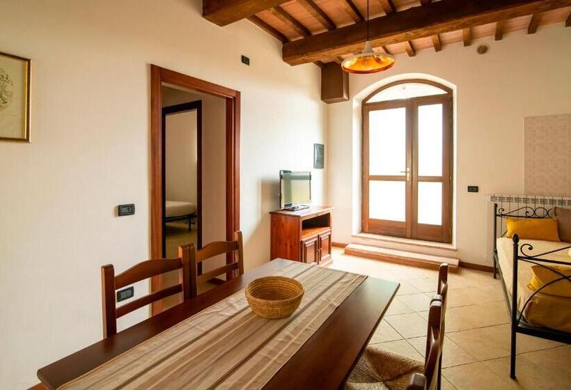 דירת שני חדרים, Casale Rancaglia