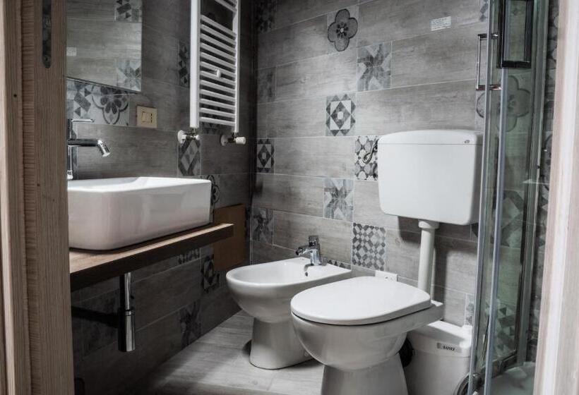 اتاق استاندارد, Ai Giudici