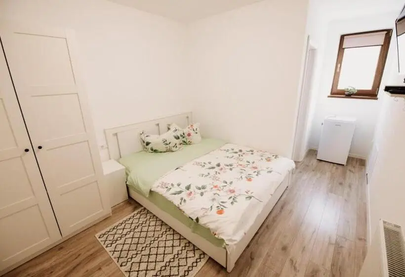 デラックスルーム, Suzanne Băile Figa  Camere Tip