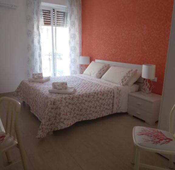 غرفة قياسية, L Approdo