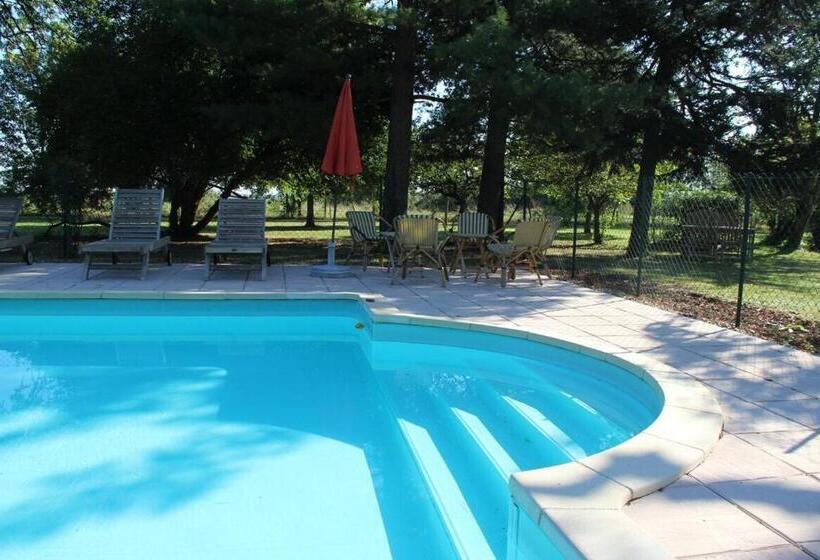 דירת חדר נוף לגינה, La Dominotte