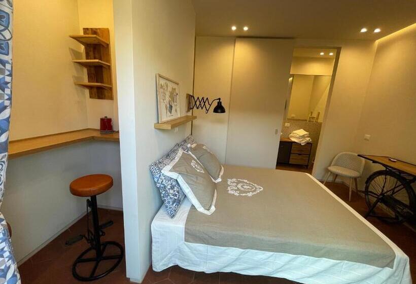 חדר סופריור, Lumia N  Ciuri