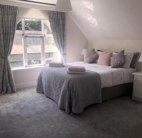 Номер Стандарт, Foxborough Bnb