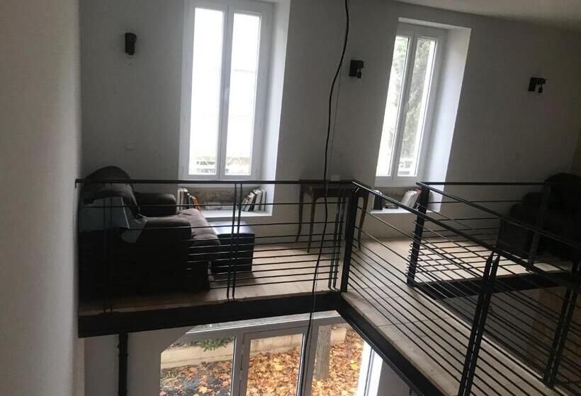 Номер Стандарт Вид на Сад, L Ostalada