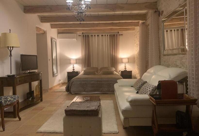 غرفة ديلوكس, Le Mas Des Roses 1884