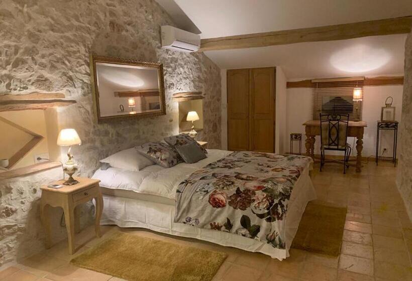 جناح ديلوكس سرير كينج, Le Mas Des Roses 1884