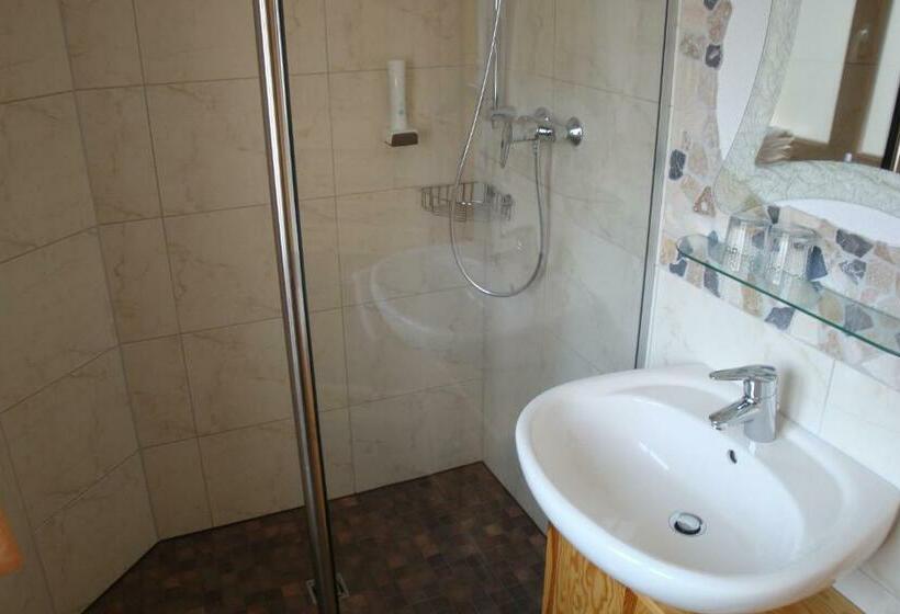 Номер Basic, Gaestehaeuser Am Nibelungensteig