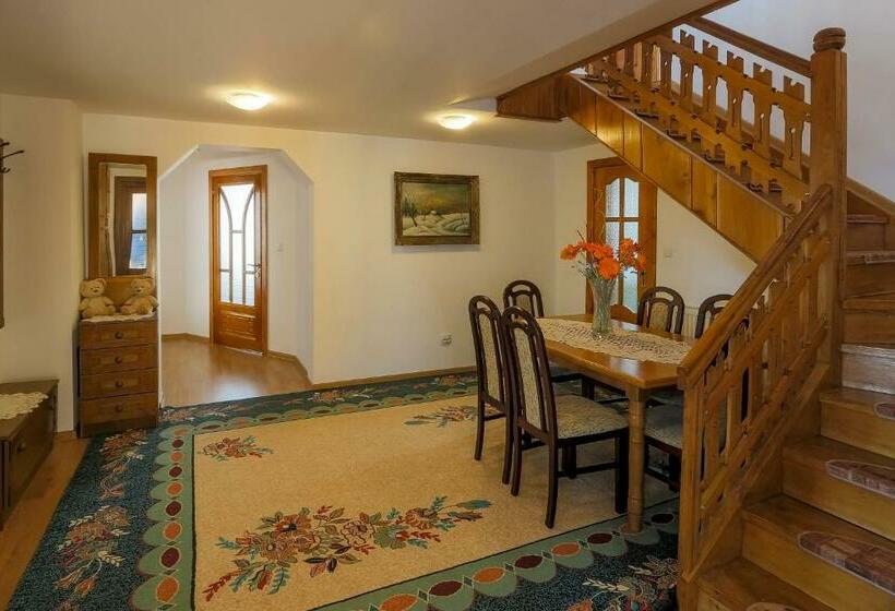 标准三人间共用浴室, Pensiunea Agroturistica Stefan Viorica