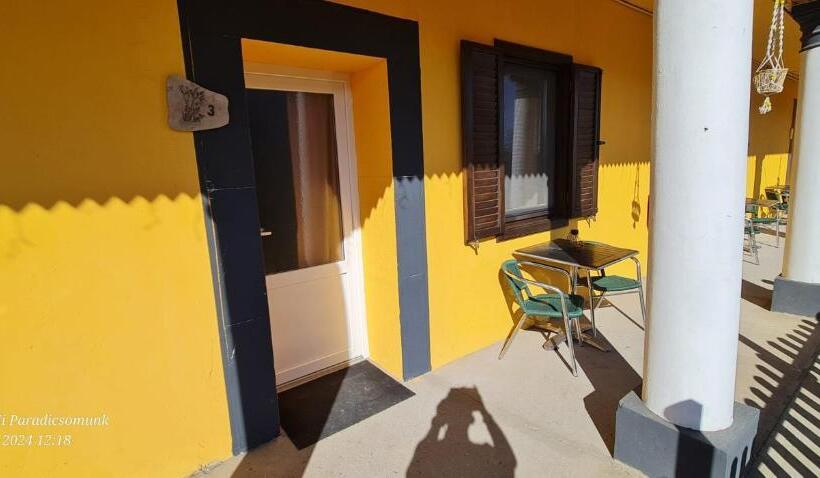 Номер Стандарт с Террасой, Panzio A Mi Paradicsomunk