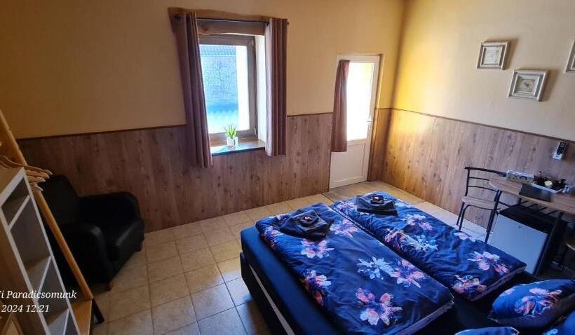 Номер Стандарт с Террасой, Panzio A Mi Paradicsomunk