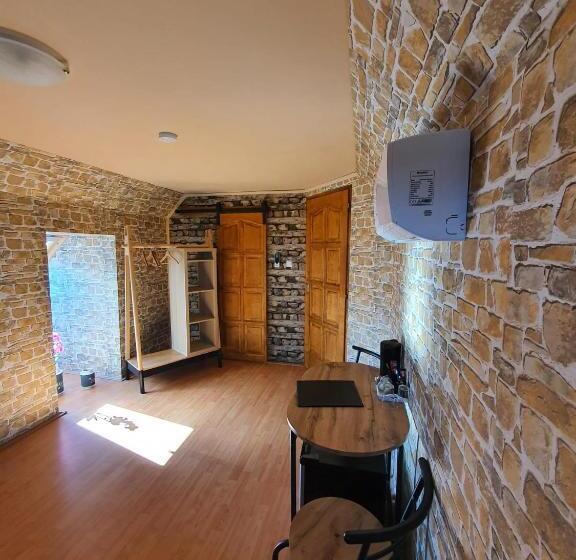 Номер Стандарт, Panzio A Mi Paradicsomunk