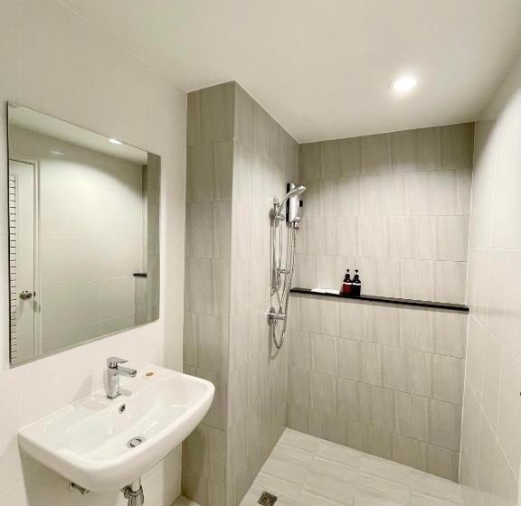 带大床的豪华间, Sabai Residence@bangyai