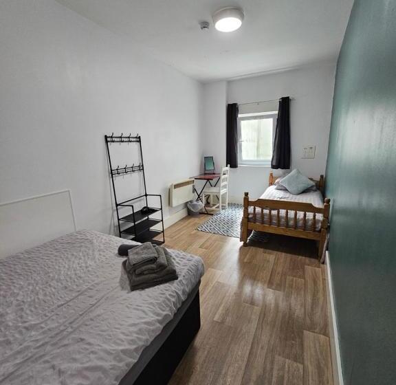 Quarto Triplo Comfort, Neon 160