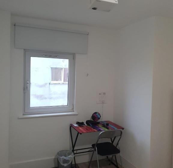 Apartamento 1 Quarto, Neon 160