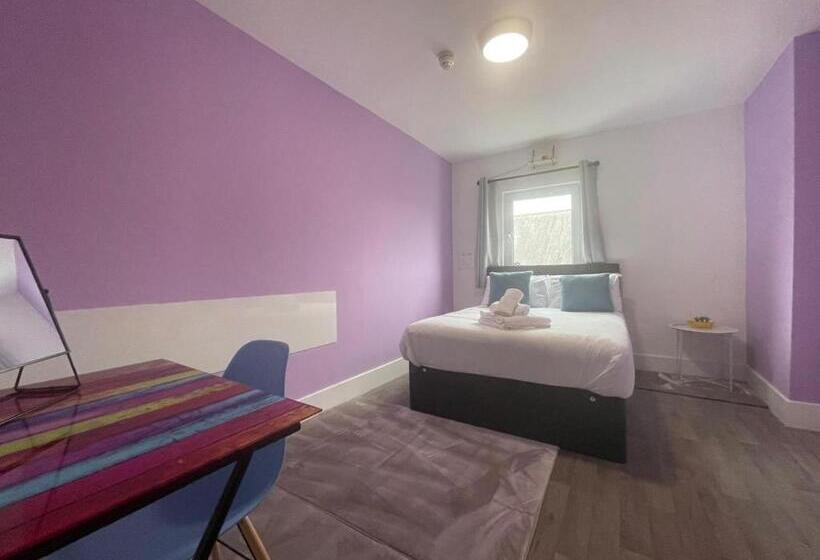 Apartamento 1 Quarto, Neon 160