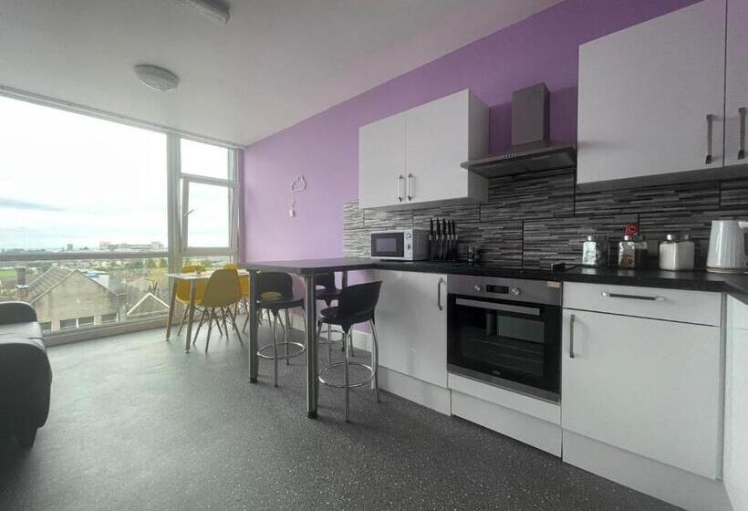 Apartamento 1 Quarto, Neon 160