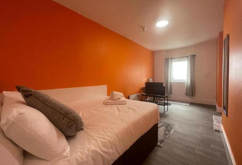 Apartamento 1 Quarto, Neon 160