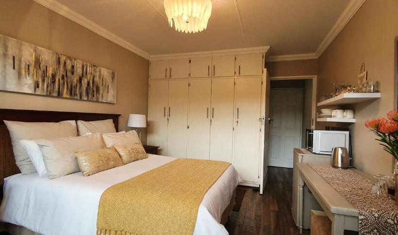 Standard Room with Terrace, Mountain Gem