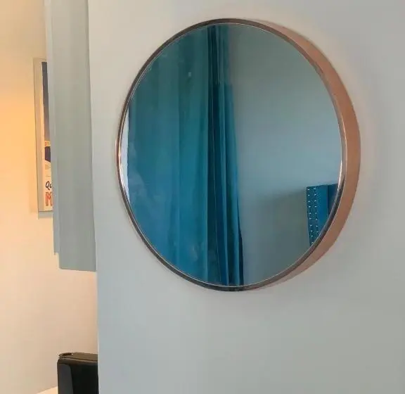 ファミリーステューディオ, O Deux Cèdres