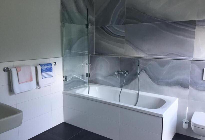 Номер Стандарт, Bei Meyers Leipzig Neue Messe