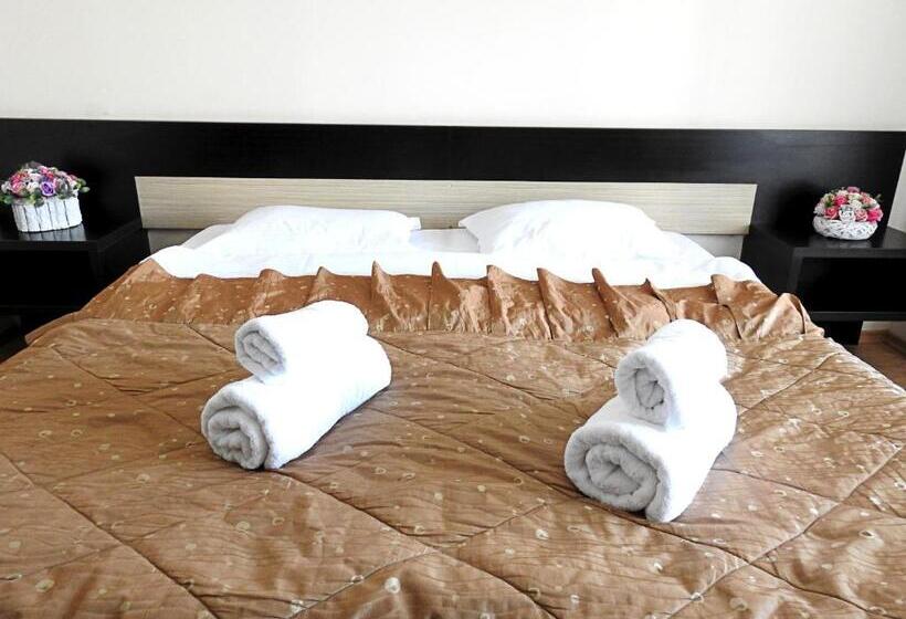 חדר דלוקס, Pensiunea Eric