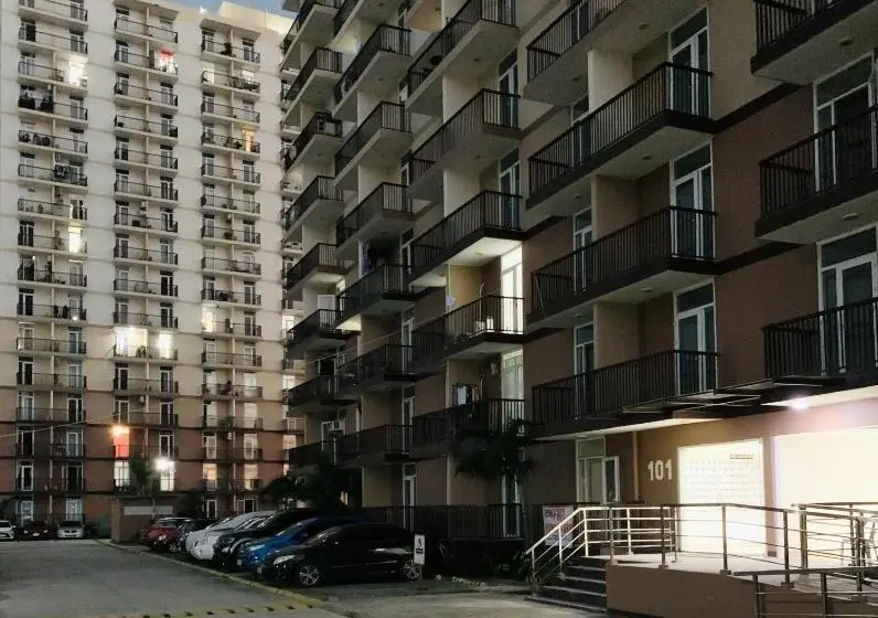 Standard-studio Parveke, Quayside Condo Near Airport