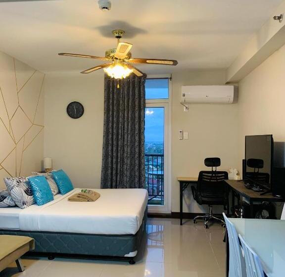 استودیو استاندارد با بالکن, Quayside Condo Near Airport