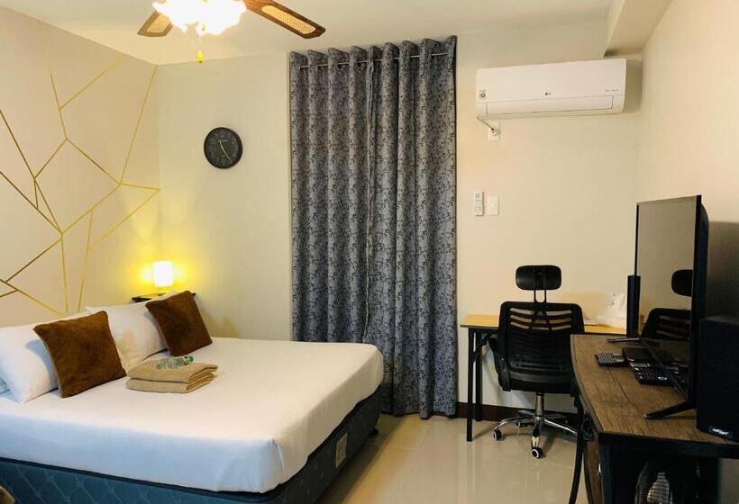 استودیو استاندارد با بالکن, Quayside Condo Near Airport