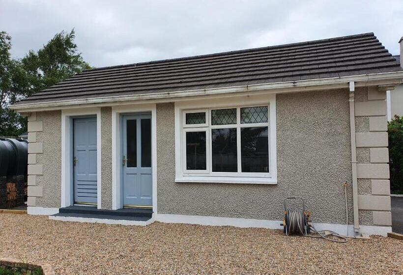 اتاق خانوادگی, Five Ferns House