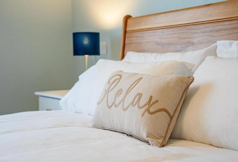 اتاق استاندارد, Five Ferns House