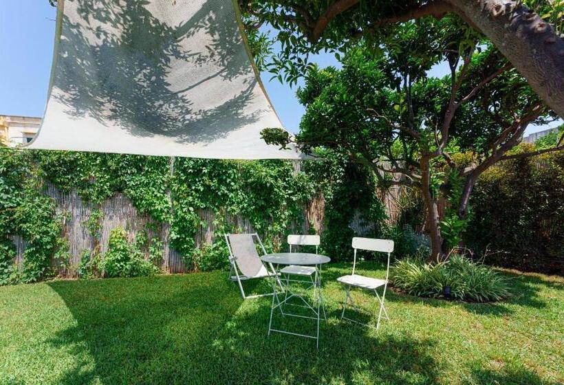 اتاق استاندارد سه نفره, Poseidonia Rooms