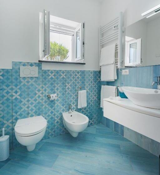 اتاق استاندارد سه نفره, Poseidonia Rooms