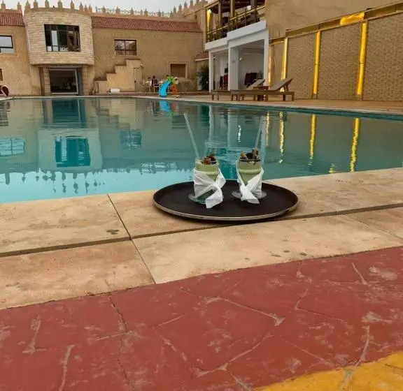 Perhesviitti, Al Kasbah