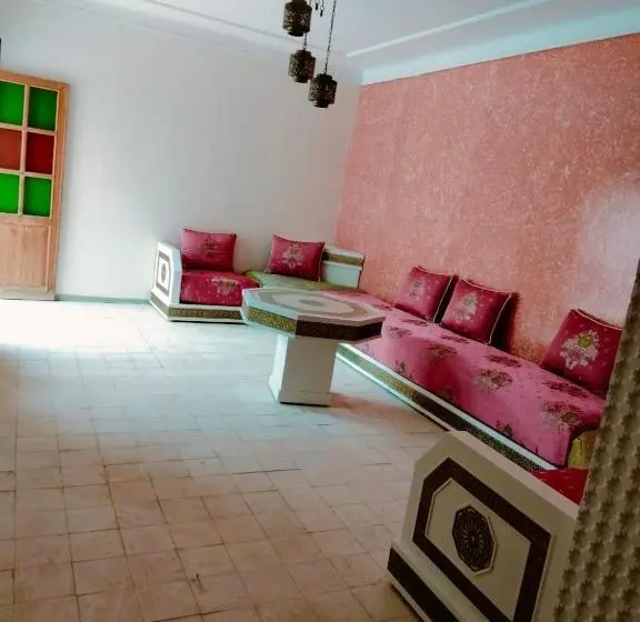 Perhesviitti, Al Kasbah